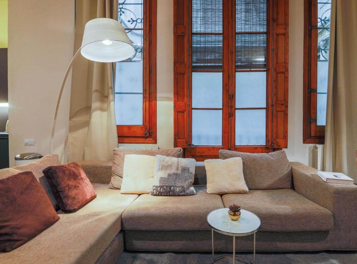 Avinyo 2 Gotic - Spacious Loft In Gothic Quarter! Барселона Экстерьер фото